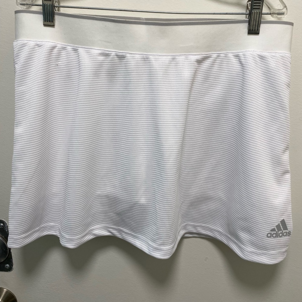 Adidas White and Gray Skort,Aeroready, Club Skirt,Size L, with shorts attached